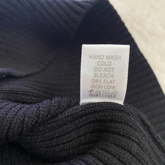 Active USA Black Ribbed Halter Crop Top – Size Small - Picture 7 of 10